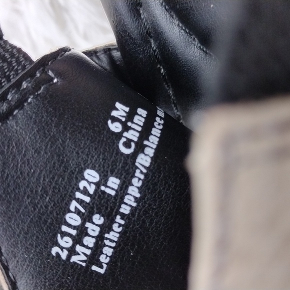 Clarks Artisan Natural Leather Elastic T-Strap Open Toe Low Heel Slingback Shoe - Picture 11 of 16